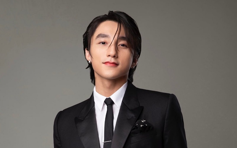 son-tung-mtp-sinh-nam-bao-nhieu-1