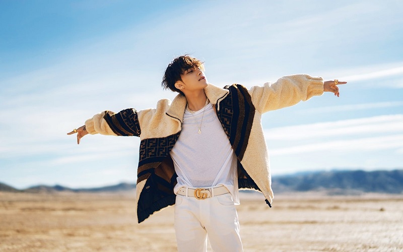 son-tung-mtp-sinh-nam-bao-nhieu-4