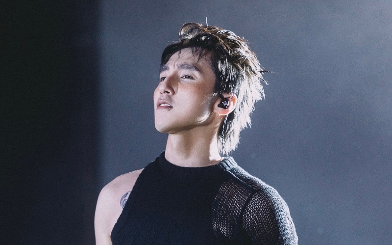 son-tung-mtp-sinh-nam-bao-nhieu-5