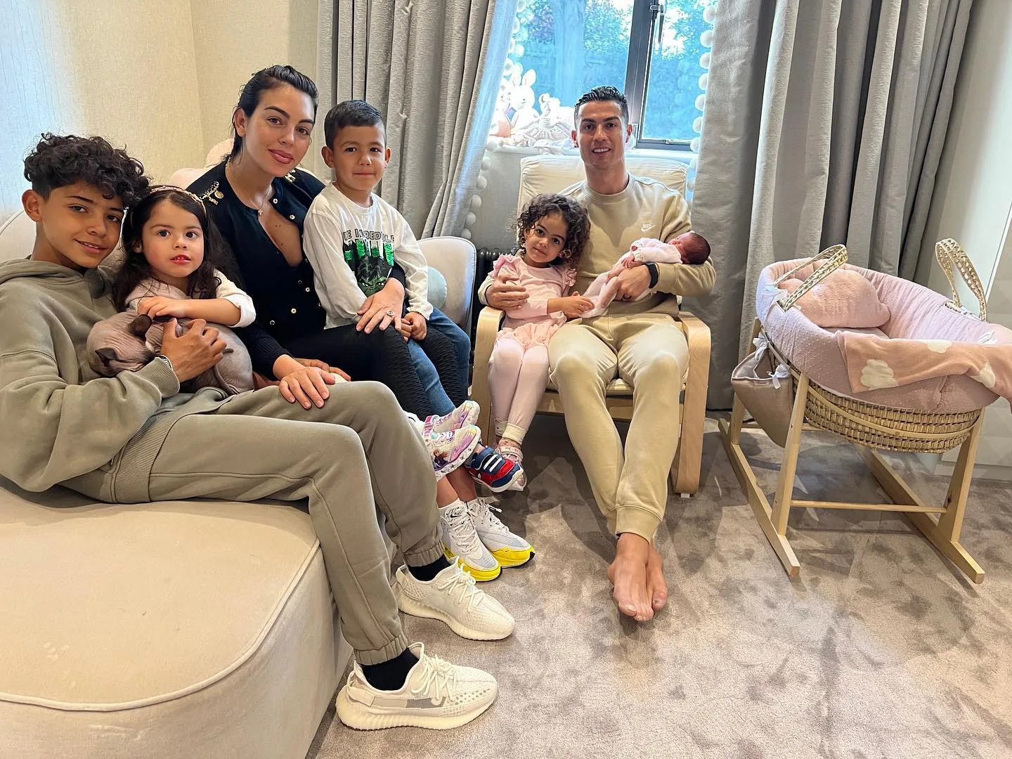 cristiano-ronaldo-la-cau-thu-bong-da-nguoi-nuoc-nao093