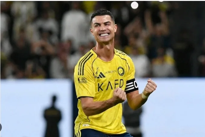 cristiano-ronaldo-la-cau-thu-bong-da-nguoi-nuoc-nao-00091