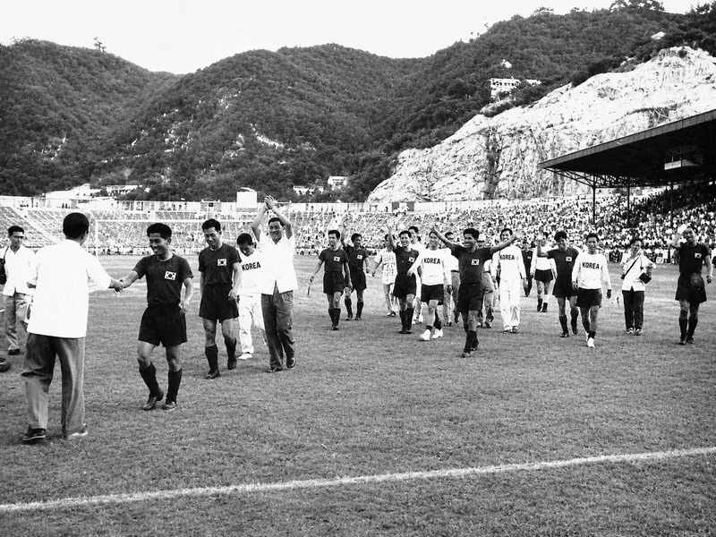 Lịch sử Asian Cup bắt đầu từ năm 1956 và phát triển thành giải đấu hàng đầu của bóng đá châu Á