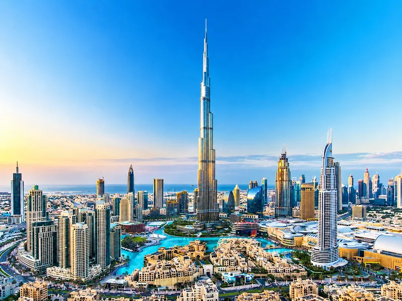 Tòa nhà cao nhất thế giới hiện tại là Burj Khalifa tọa lạc tại Dubai, UAE và đạt chiều cao 828 m